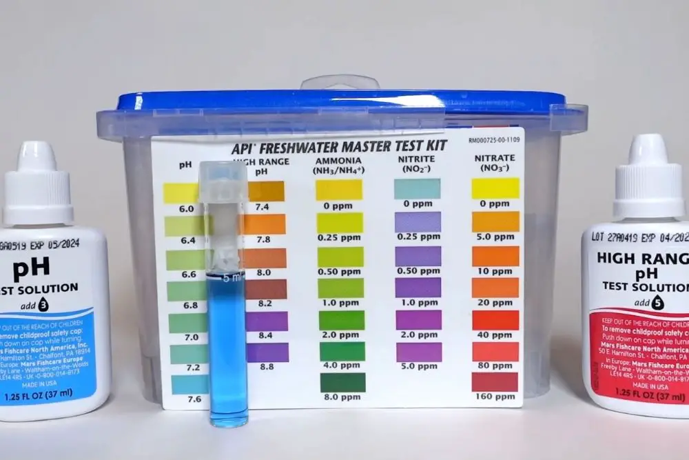 API freshwater pH test kit